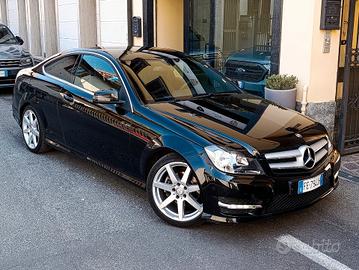Mercedes-benz C 220 CDI Coupé Avantgarde AMG Editi
