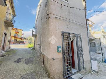 CASA INDIPENDENTE A SAN MARTINO VALLE CAUDINA