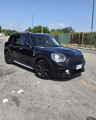 MINI COUTRYMAN ANCHE NEOPATENTATI