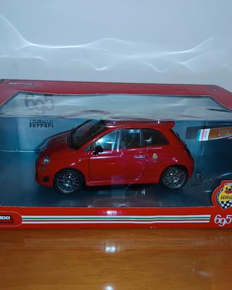 Fiat 500 Abarth 695 Tributo Ferrari 1:24 Mondo Mot