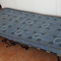 Letto pieghevole/brandina
