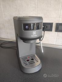 Macchina Caffè Electrolux con accessori extra