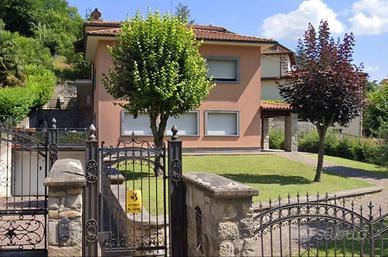 Luminosissimo appartamento in villa prestigiosa