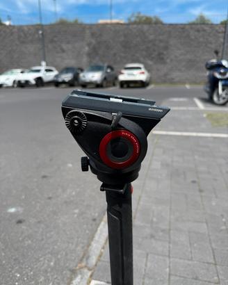 Manfrotto XPRO + Testa MVH500AH