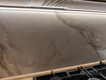 piastrella finitura marmo Calacatta