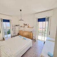 Casa a 1 minuto dal mare, con due piani e giardino