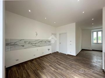 2 LOCALI A MONTE COMPATRI