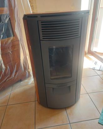 Stufa a Pellet ARCE JC PLUS in Ceramica 