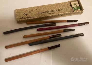 Normografo e regoli d'epoca