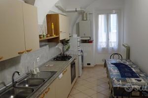 Quadrilocale Stagionale a 20 mt. dal mare