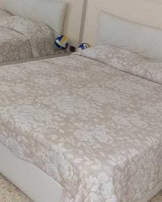 Letto matrimoniale con contenitore e materasso