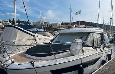 JEANNEAU MERRY FISHER 895 OFFSHORE + 2 x 200hp SUZ