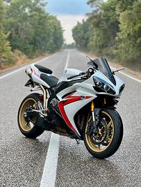 Yamaha R1