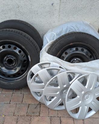 Cerchioni in ferro da 16" con copricerchi original