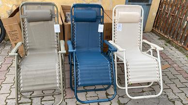 Sedia a sdraio con poggiatesta removibile