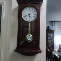 orologio a pendolo in legno 