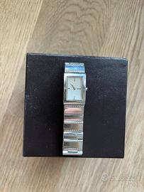 DKNY – Orologio Donna Rettangolare in Acciaio Inox