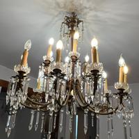 Lampadario con gocce in cristallo