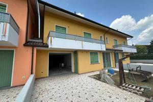 QUINTO DI TREVISO - VILLE A SCHIERA PER DUE NUCLEI