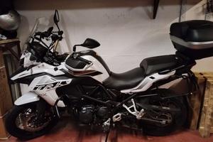 Benelli trk 502x