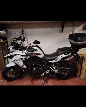 Benelli trk 502x