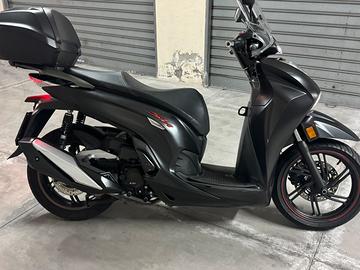 Sh 350 sport 2023 appena spesi 600€ gomme tagliand