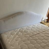 Letto matrimoniale contenitore con materasso