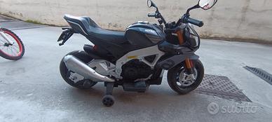 mini moto 12v Aprilia Tuono bimbo/a