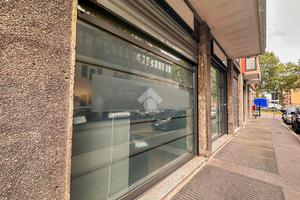 NEGOZIO A CINISELLO BALSAMO