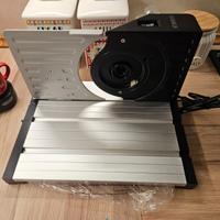 Piccola affettatrice elettrica