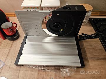Piccola affettatrice elettrica
