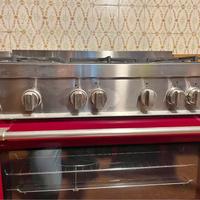 Cucina con forno a gas DeLonghi