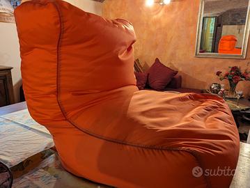 Pouf poltrona arancione