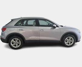 AUDI Q3 40 TDI quattro S tronic Business