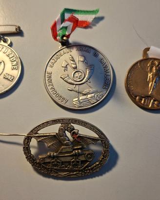 Lotto n. 4 medaglie militari