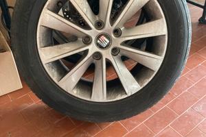Cerchi in lega e gomme Seat 205/55-16, 5x112