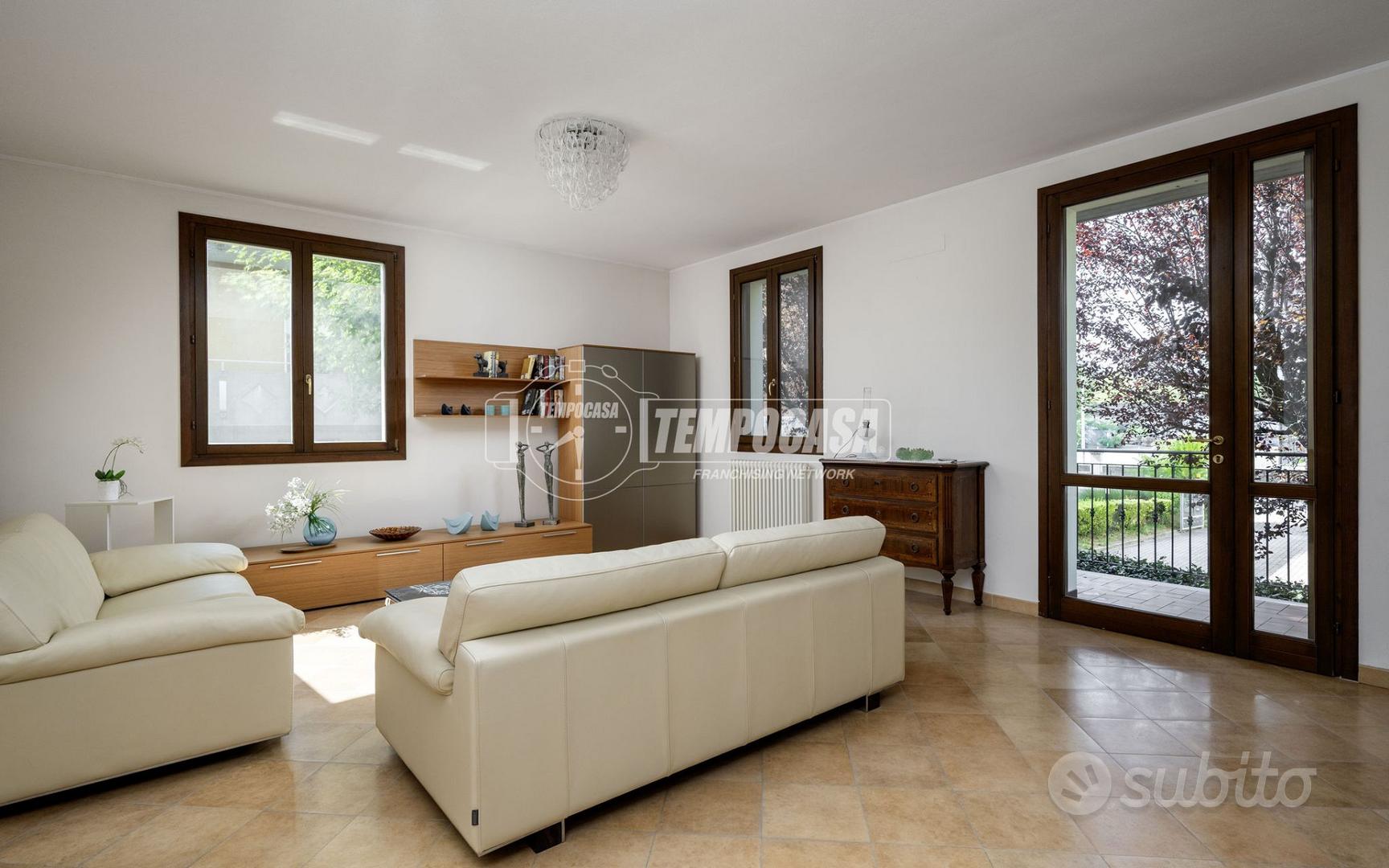 Appartamento – RE - Vista 5