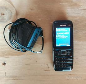 Nokia E51 con Caricabatteria