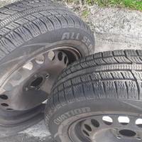 Due gomme 4stagioni 185/65/R15 88H BOLOGNA