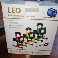 Faretto LED 20W Ricaricabile - Nuovo con Accessori