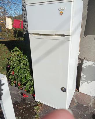 SVENDESI frigo con freezer