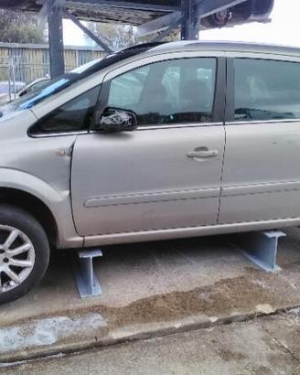 RICAMBI AUTO OPEL ZAFIRA 2005/2006
