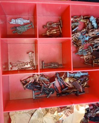 Vasto Assortimento Soldatini Di Piombo