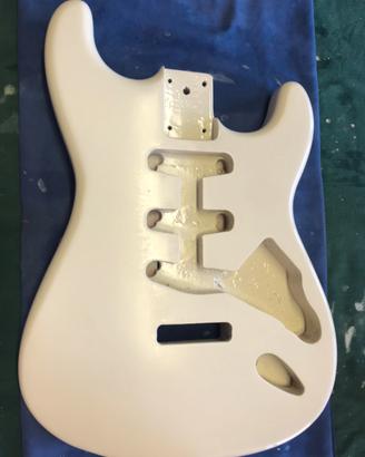 Body stratocaster