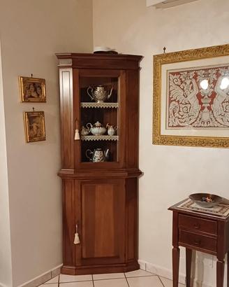 Angoliera in arte povera