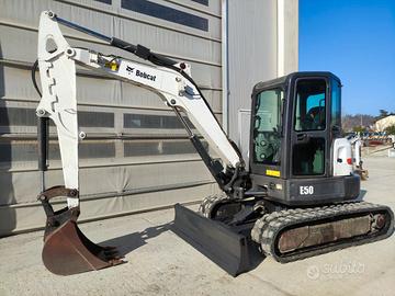 Miniescavatore cingolato BOBCAT E50EM