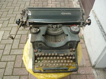 Macchina da scrivere Olivetti M 40