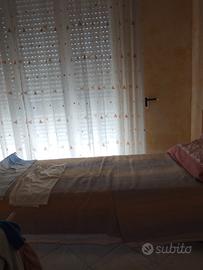 Ragazzo Affitta miniappartamento