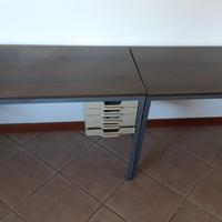 2 Tavolini / Scrivanie in legno - con cassetti