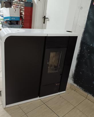 Stufa pellet slim canalizzata 